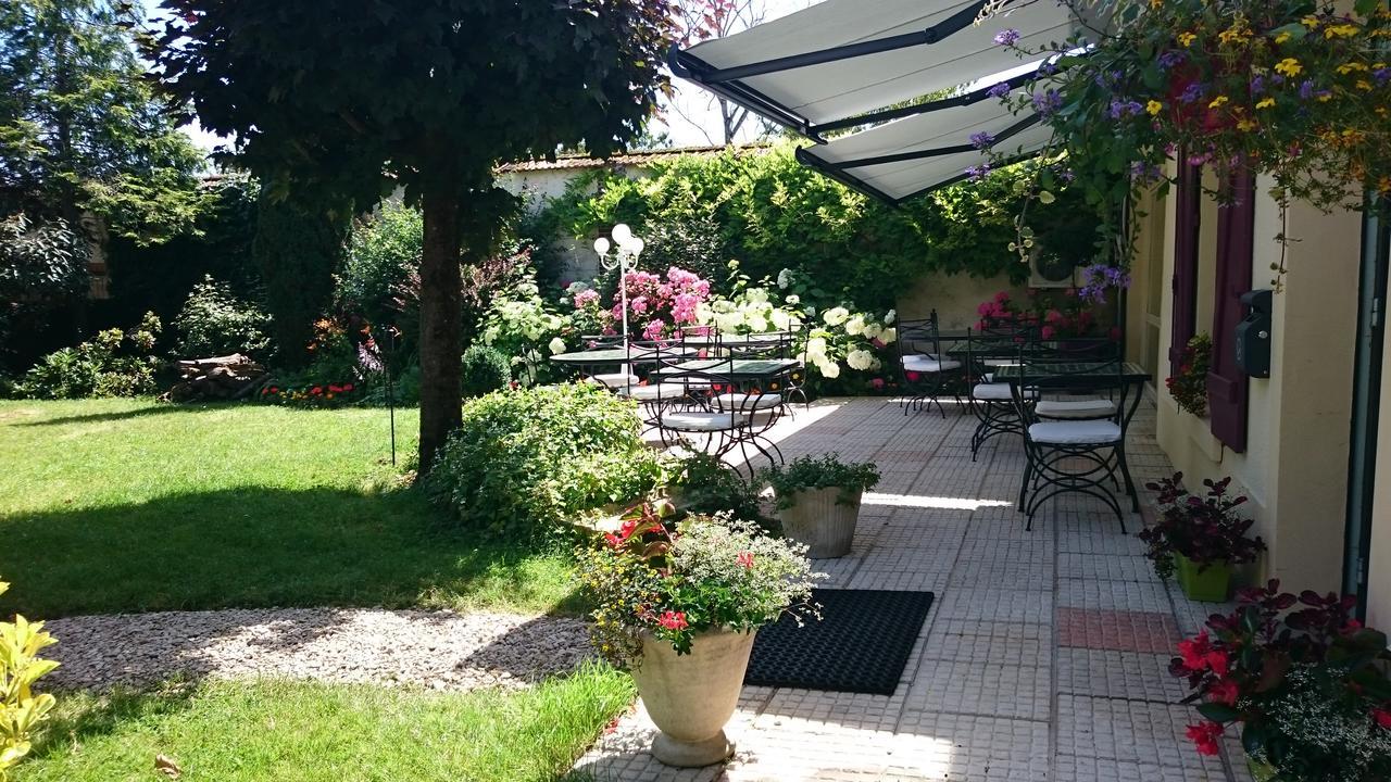 Logis - Hotel Restaurant Les Tilleuls Сен-Флорентен Экстерьер фото