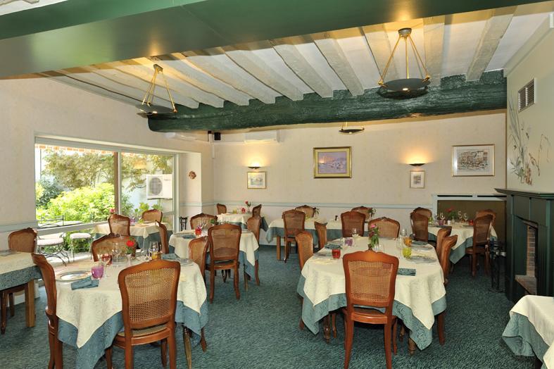 Logis - Hotel Restaurant Les Tilleuls Сен-Флорентен Экстерьер фото